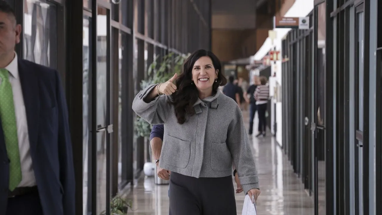 Discutir reforma electoral en fast track sería un gran error: Kenia López Rabadán