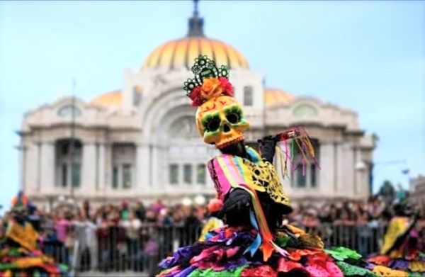 Desfile interactivo de día de muertos  