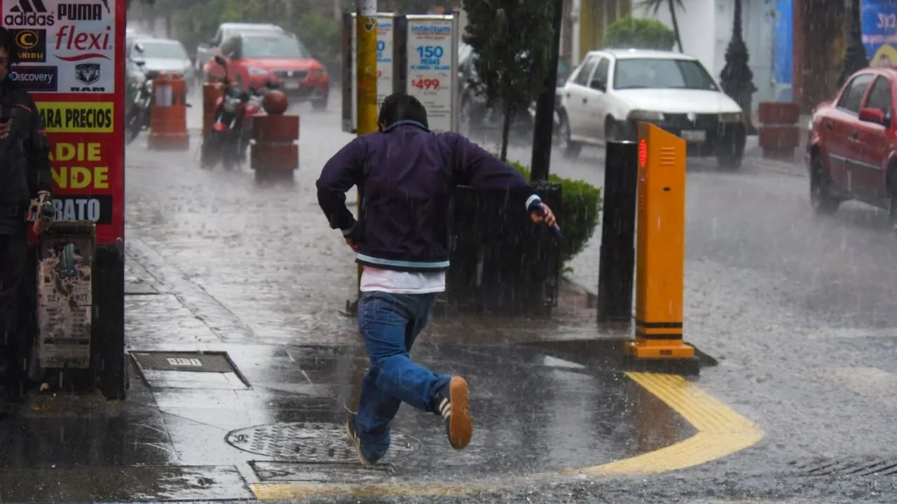 Ciclón tropical Priscilla amenaza con surgir el fin de semana; lluvias intensas de viernes a lunes
