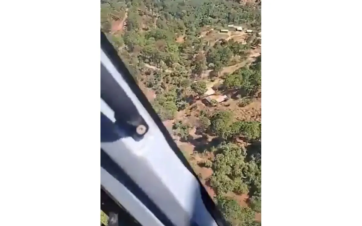 Entre disparos, alcalde de Uruapan transmite en vivo persecución desde helicóptero (Video)