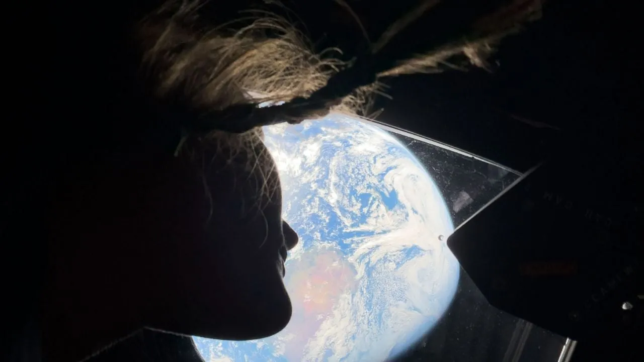 Astronautas de Artemis II buscan récord de distancia desde la Tierra y ver la cara oculta de la Luna