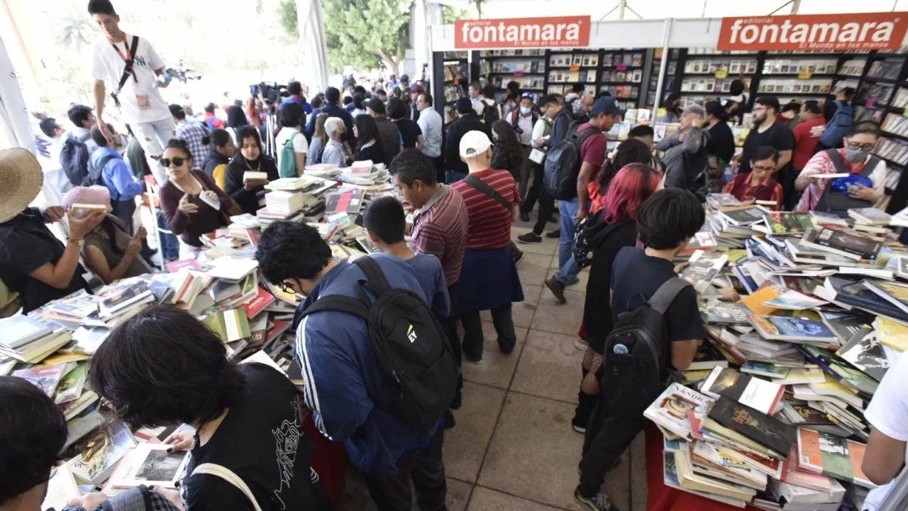 Gran Remate de Libros en el Monumento a la Revolución estará abierto hasta el domingo 20 de abril