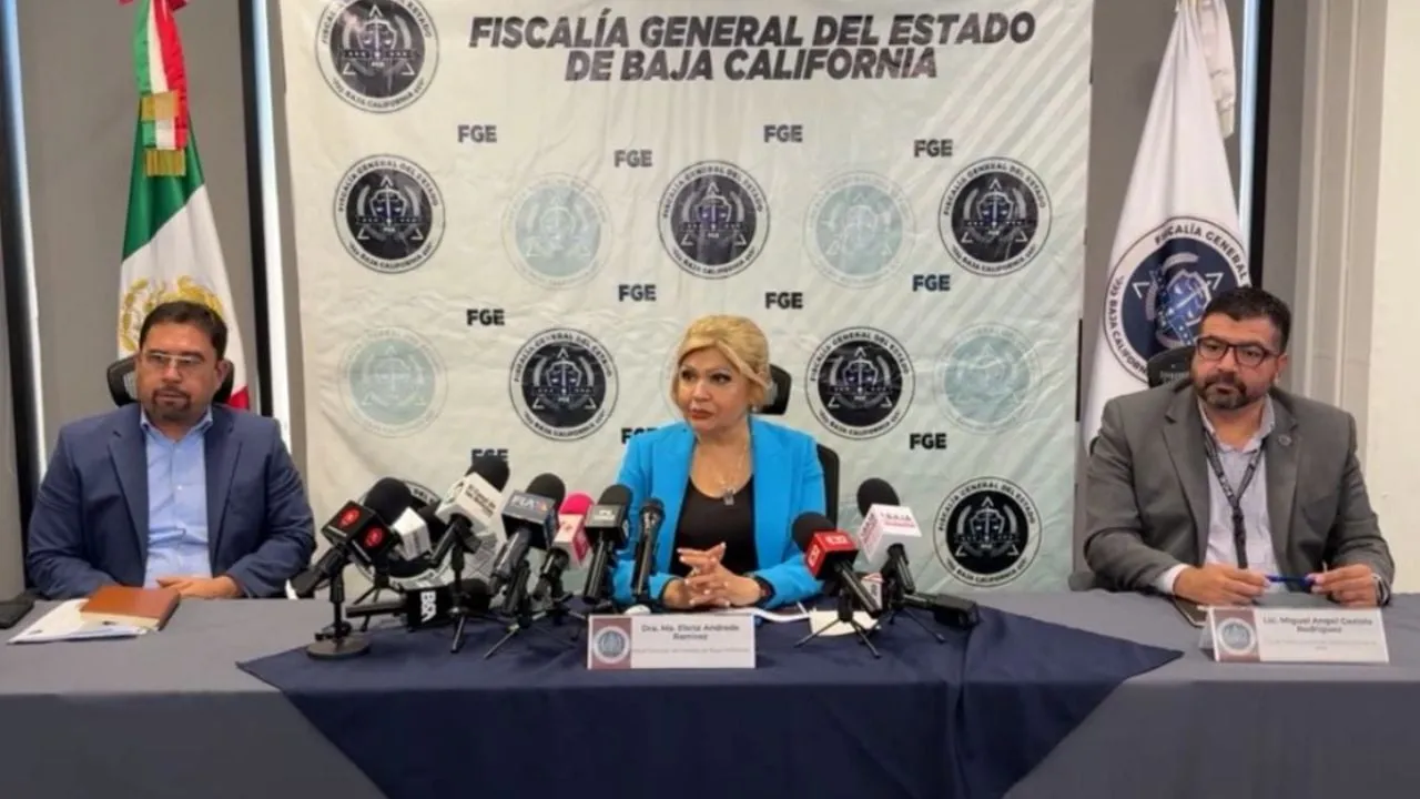 La periodista Adela Navarro denuncia ante la FGE intimidación y presencia de hombres armados