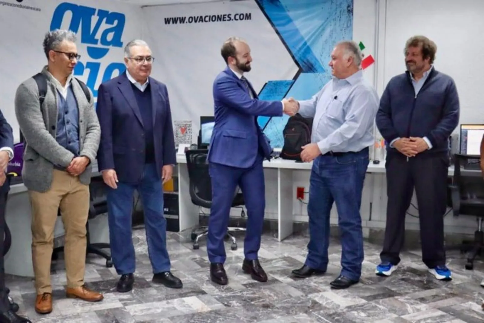 Compadre de Ricardo Monreal compra el diario deportivo Ovaciones