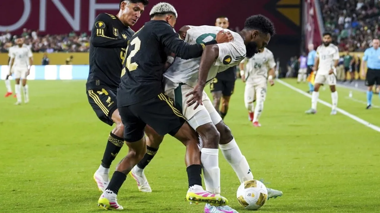México vence 2.0 a Arabia Saudita y avanza a semifinales en la Copa Oro