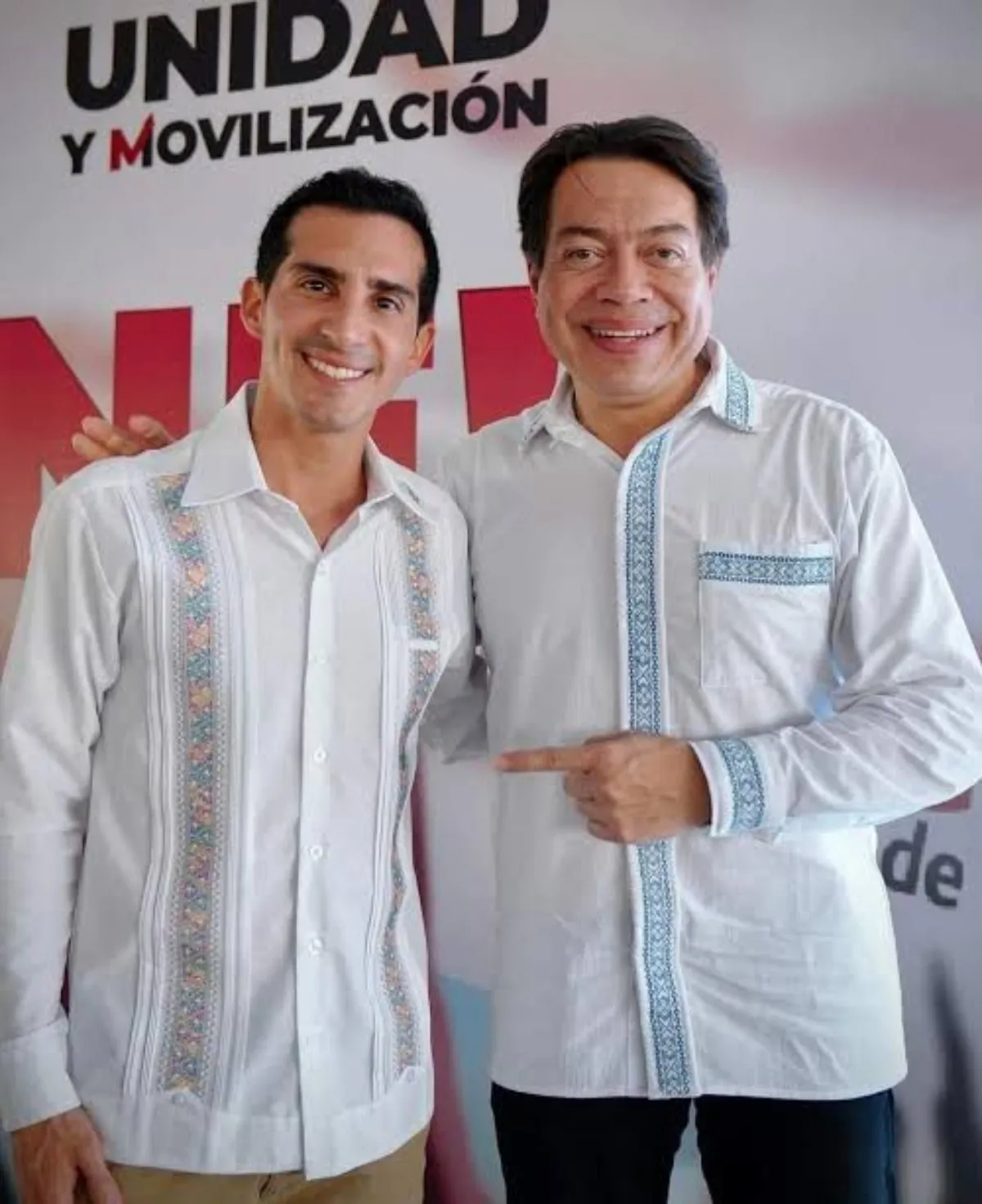 Juez ordena a Mario Delgado que obligue a Rommel Pacheco a pagar becas