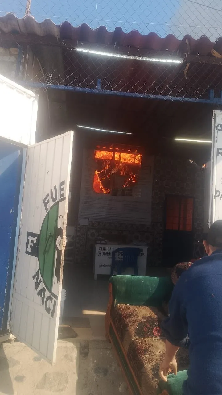 Mueren cinco personas y seis están intoxicadas por incendio en centro de rehabilitación de Tlalpan