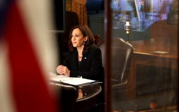 Senado: Analizan cancelar reunión con Kamala Harris