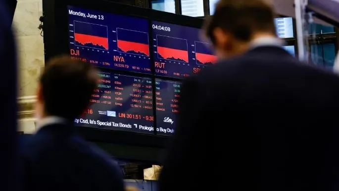 Wall Street se tambalea por temor a una desaceleración en EU