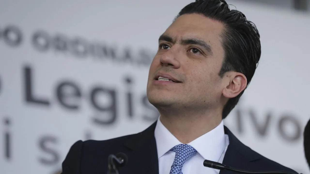 “Rompa el pacto, presidenta”, pide el líder nacional del PAN a Sheinbaum (Video)