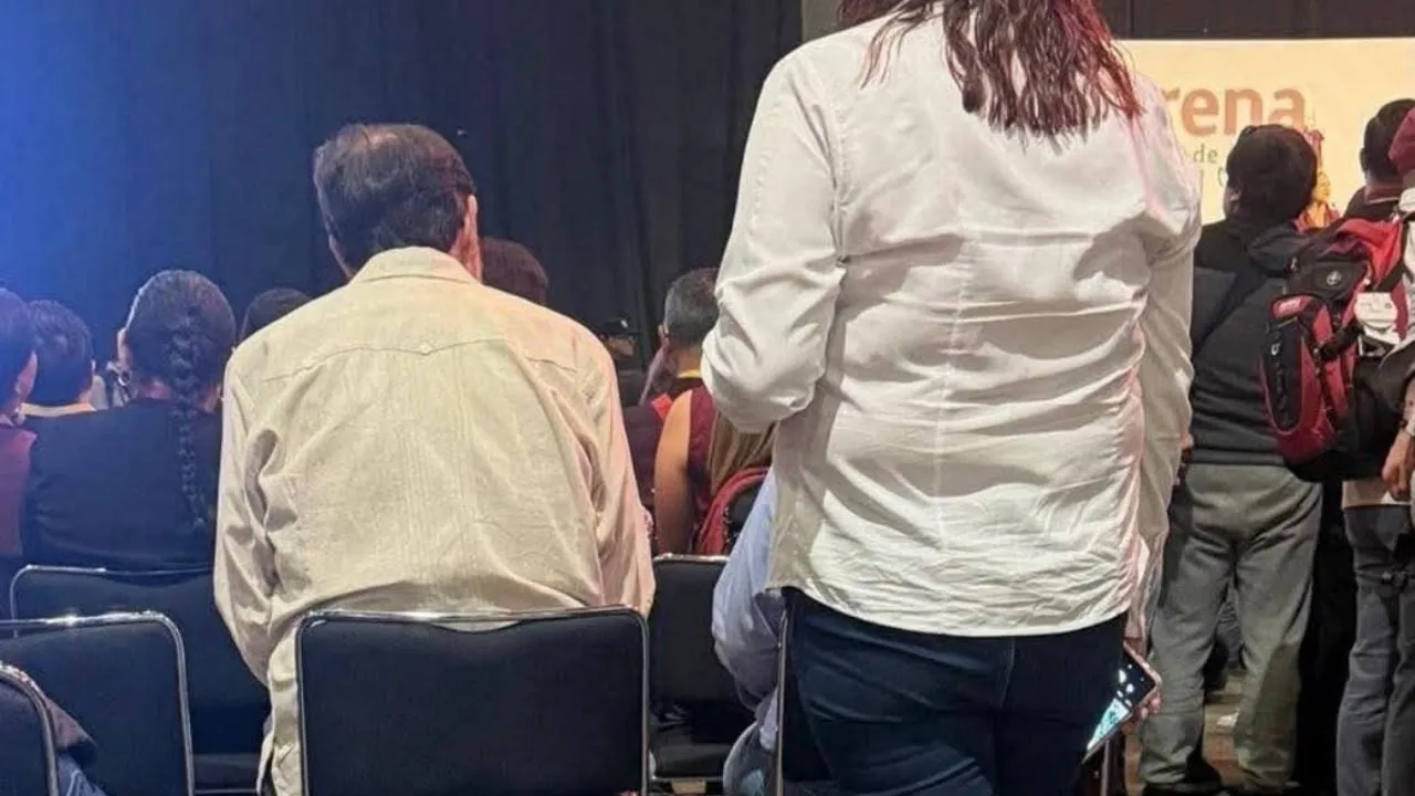 Noroña rechaza que lo hayan mandado a las filas de atrás en el Congreso de Morena
