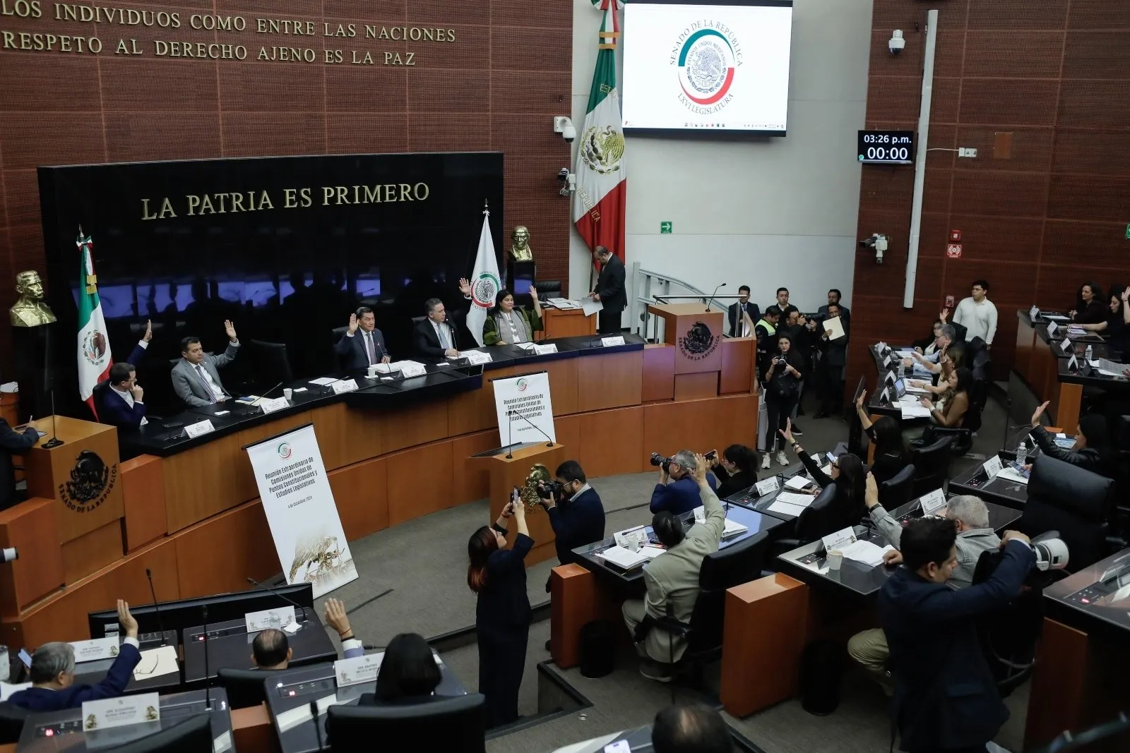 Senado aprueba leyes secundarias para la protección de las mujeres y la igualdad salarial