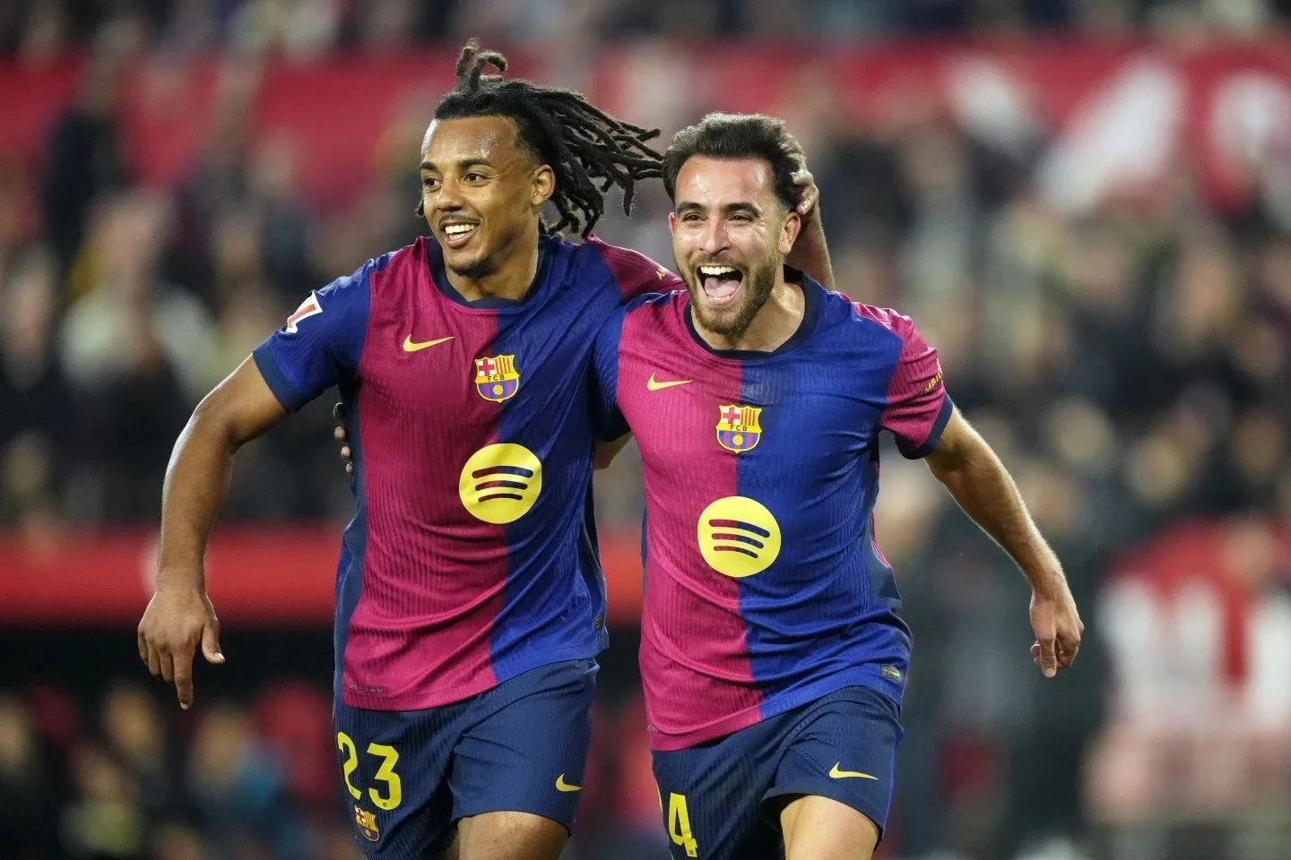 Barcelona gana 4-1 al Sevilla y se acerca a sus rivales madrileños en LaLiga
