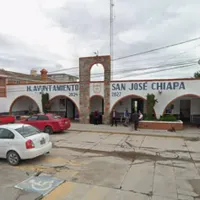 Habitantes de Puebla y Tlaxcala llevan a Palacio Nacional su rechazo a los Polos del Bienestar