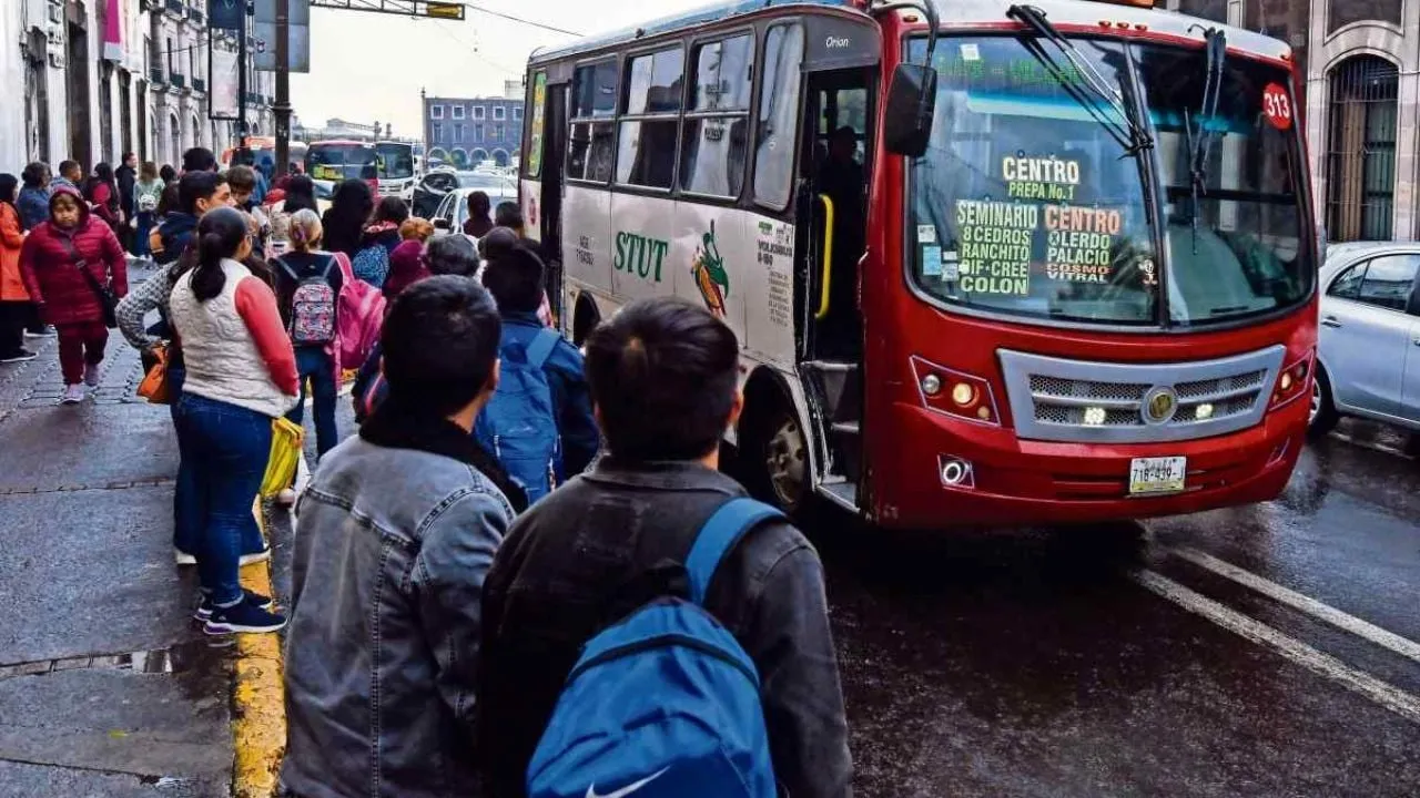 Transportistas de Morelos reactivan demanda de aumento al pasaje rumbo a 2026