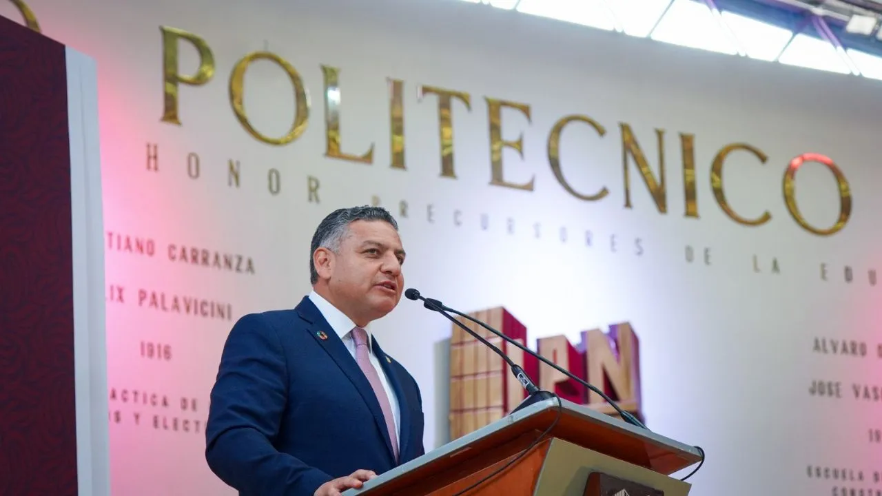 Red de Javier Tapia, suspendido por faltas graves, mantiene negocio millonario en el IPN