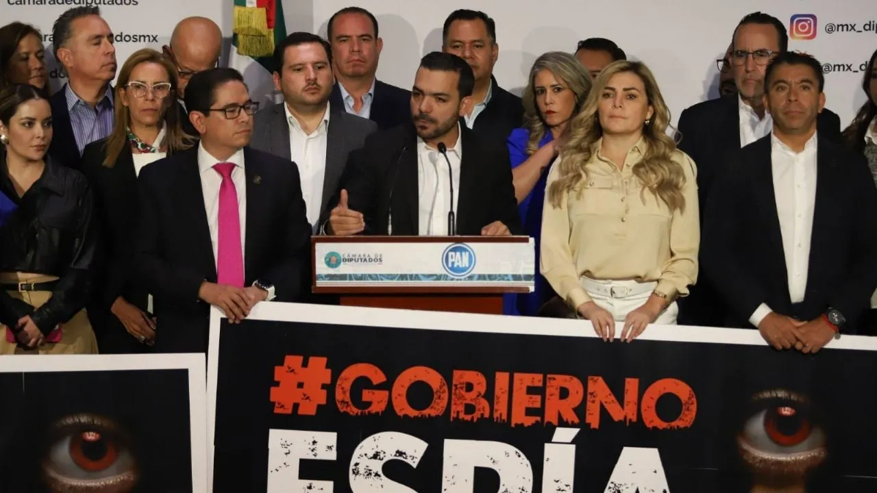 La 4T aprueba CURP con datos biométricos, huella y foto; consuma ley sobre desapariciones