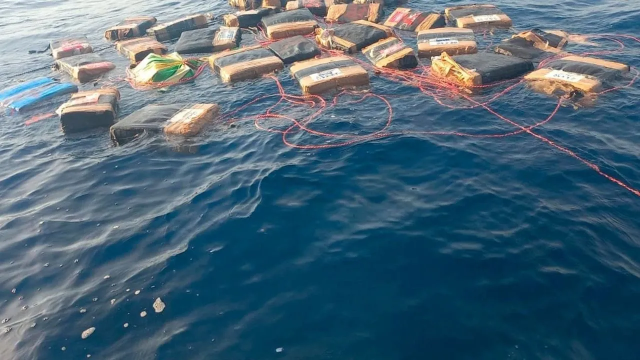 La Marina asegura más de dos toneladas de cocaína en aguas del Golfo de Tehuantepec