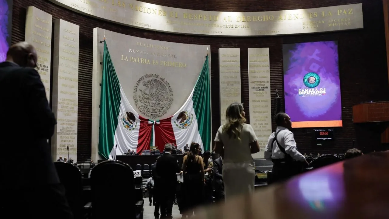 Diputados aprueban reforma ferroviaria; oposición celebra la iniciativa