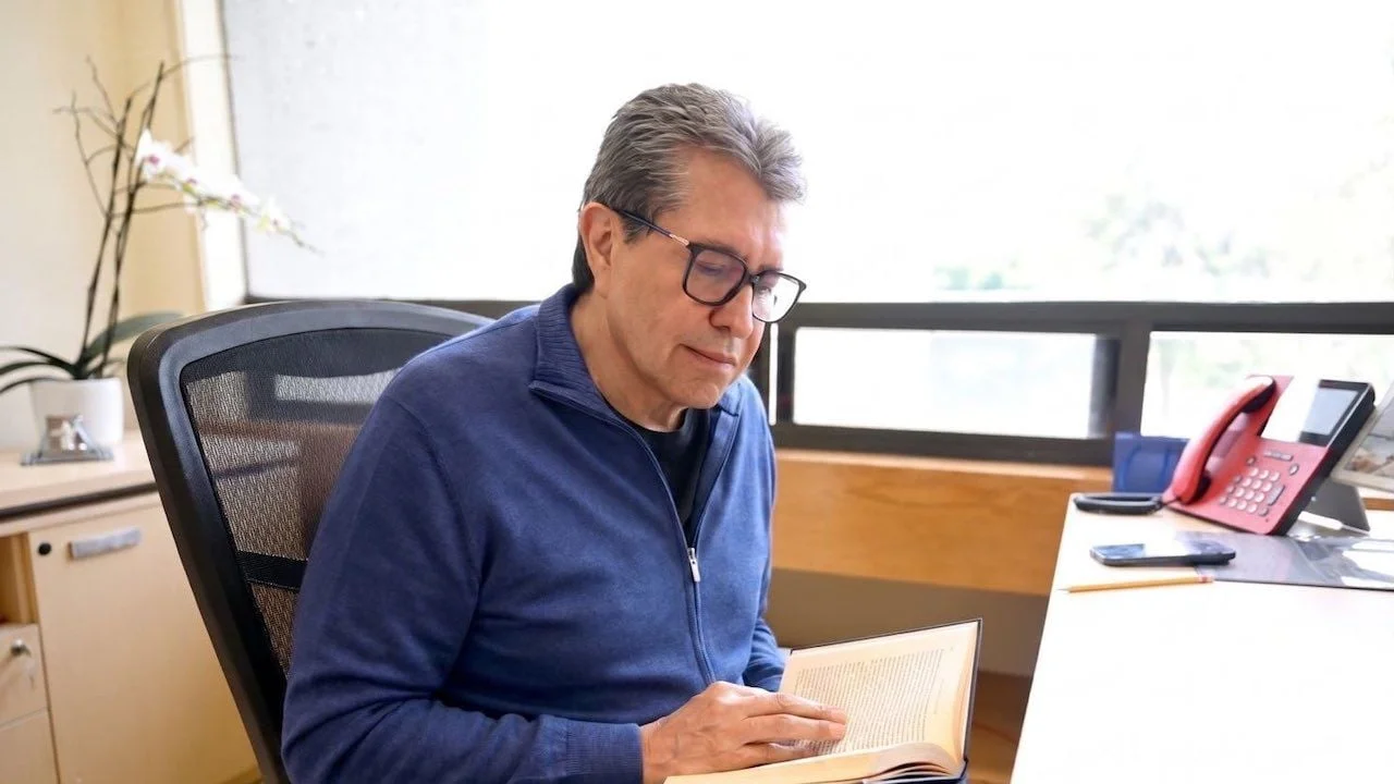 En el Día de la Libertad de Expresión, Monreal denuncia “embestida mediática” contra la 4T
