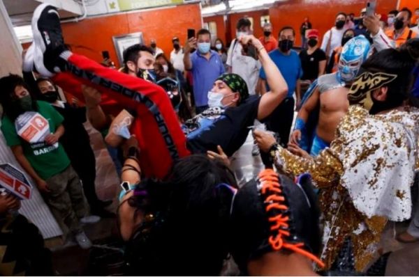 Luchadores contra el COVID19