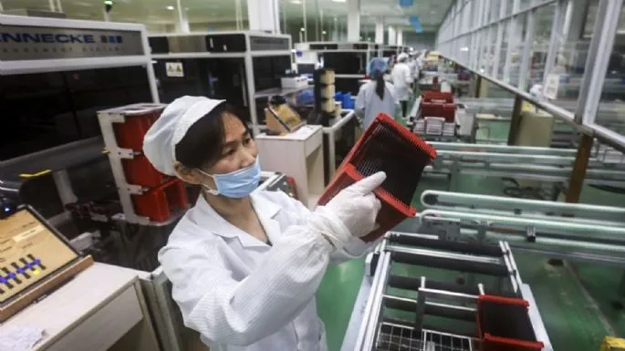 China investigará a la empresa matriz de Tommy Hilfiger por supuesto boicot de productos de Xinjiang