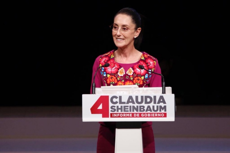 Entre gritos de ¡Presidenta, Presidenta! Claudia Sheinbaum brilla en el Auditorio Nacional al dar un mensaje con motivo de su 4º informe.