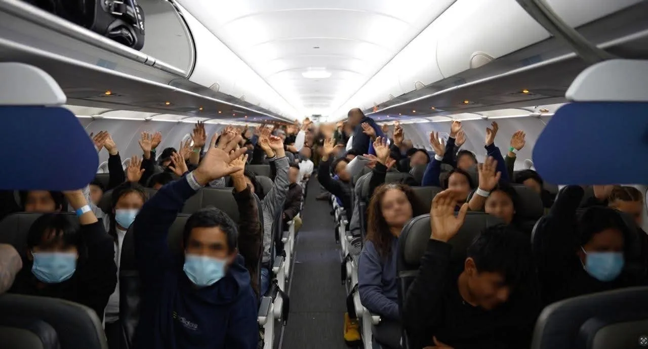Cuarto vuelo de Estados Unidos a Tapachula llega con 107 deportados mexicanos
