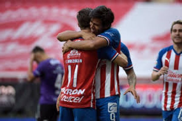 Nuevo escandalo en Chivas