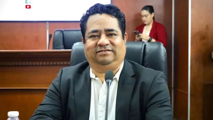 Acusan a diputado de Baja California de presuntamente agredir y lanzar a su esposa desde un vehículo