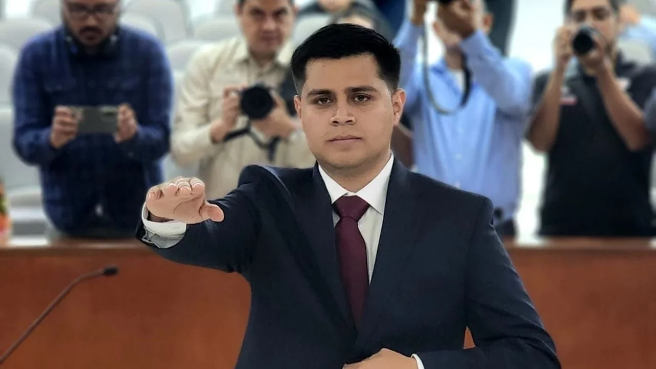Diputado morenista de BC pide licencia para separarse del cargo; deja curul a su hijastro