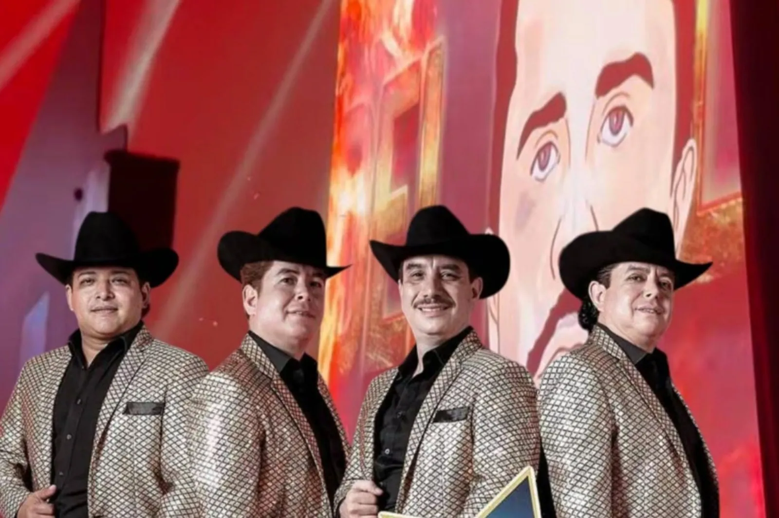 Los Alegres del Barranco proyectan nuevamente imágenes de “El Mencho” en Michoacán (Video)
