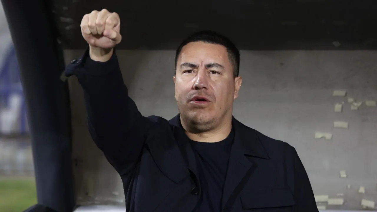 “Presión es estar en Gaza y no saber si vas a vivir o morir”: responde Efraín Juárez tras críticas