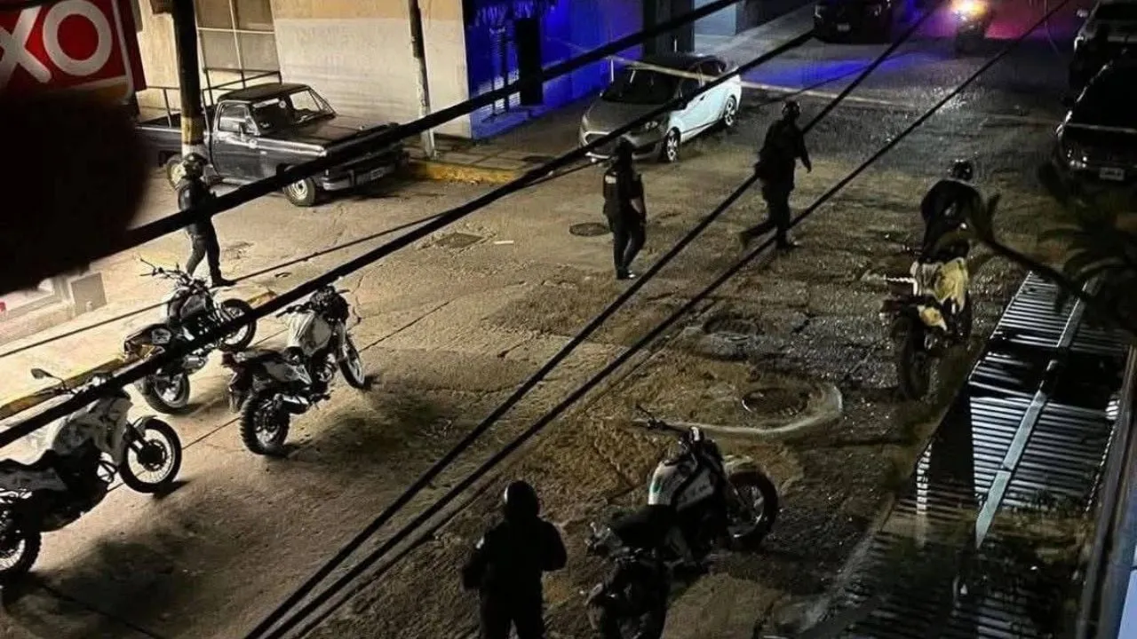 Atacan dos sedes de la Fiscalía General de Guerrero en Acapulco; hay una agente herida