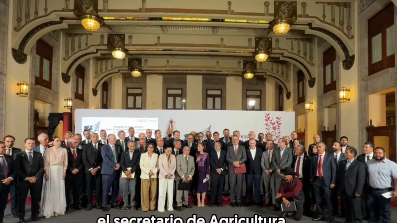 Acuerdan mantener en 910 pesos los 24 productos del Paquete Contra la Inflación