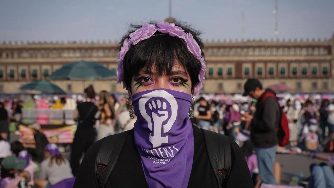 8M en CDMX: Marchan 120 mil entre consignas contra violencia, desapariciones y el Mundial