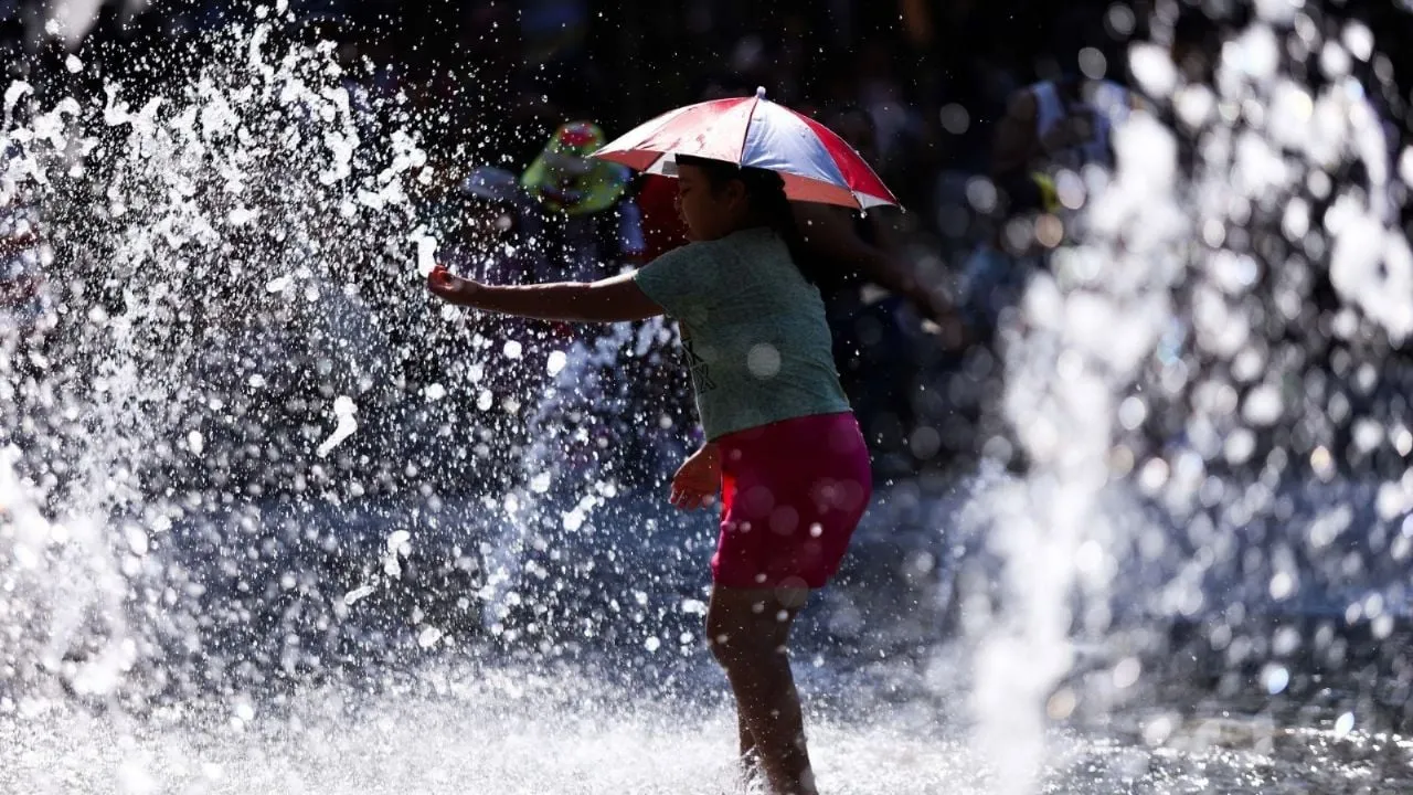 Más lluvias en la semana por el frente 48; ola de calor azotará de lunes a jueves en estas entidades