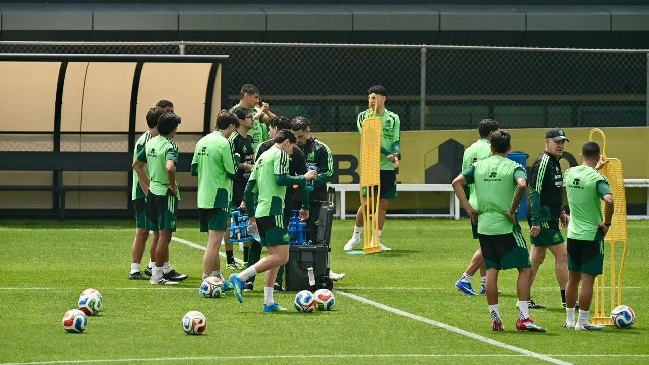 Guillermo Martínez revela que él y su familia lloraron tras el llamado de Selección Mexicana