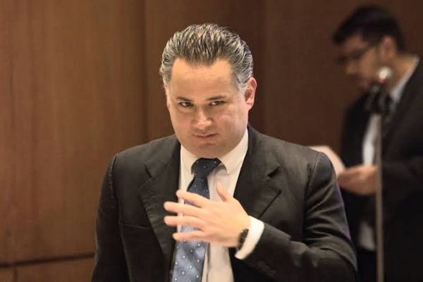 Cartel Inmobiliario, La denuncia de Santiago Nieto.