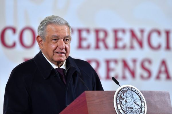 AMLO califica como Hecho Histórico la eliminación del fuero 