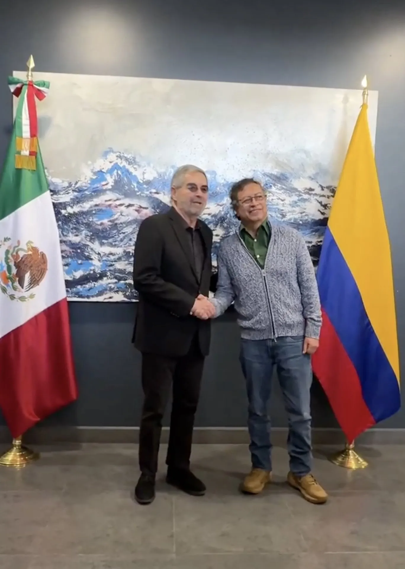 El presidente colombiano Gustavo Petro llega a México; se reunirá con Sheinbaum