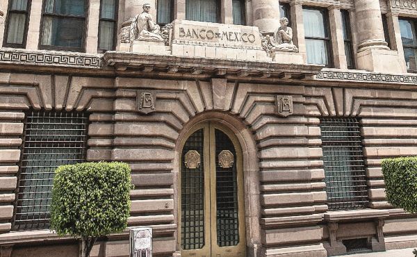 Banxico no cambia su tasa de interés