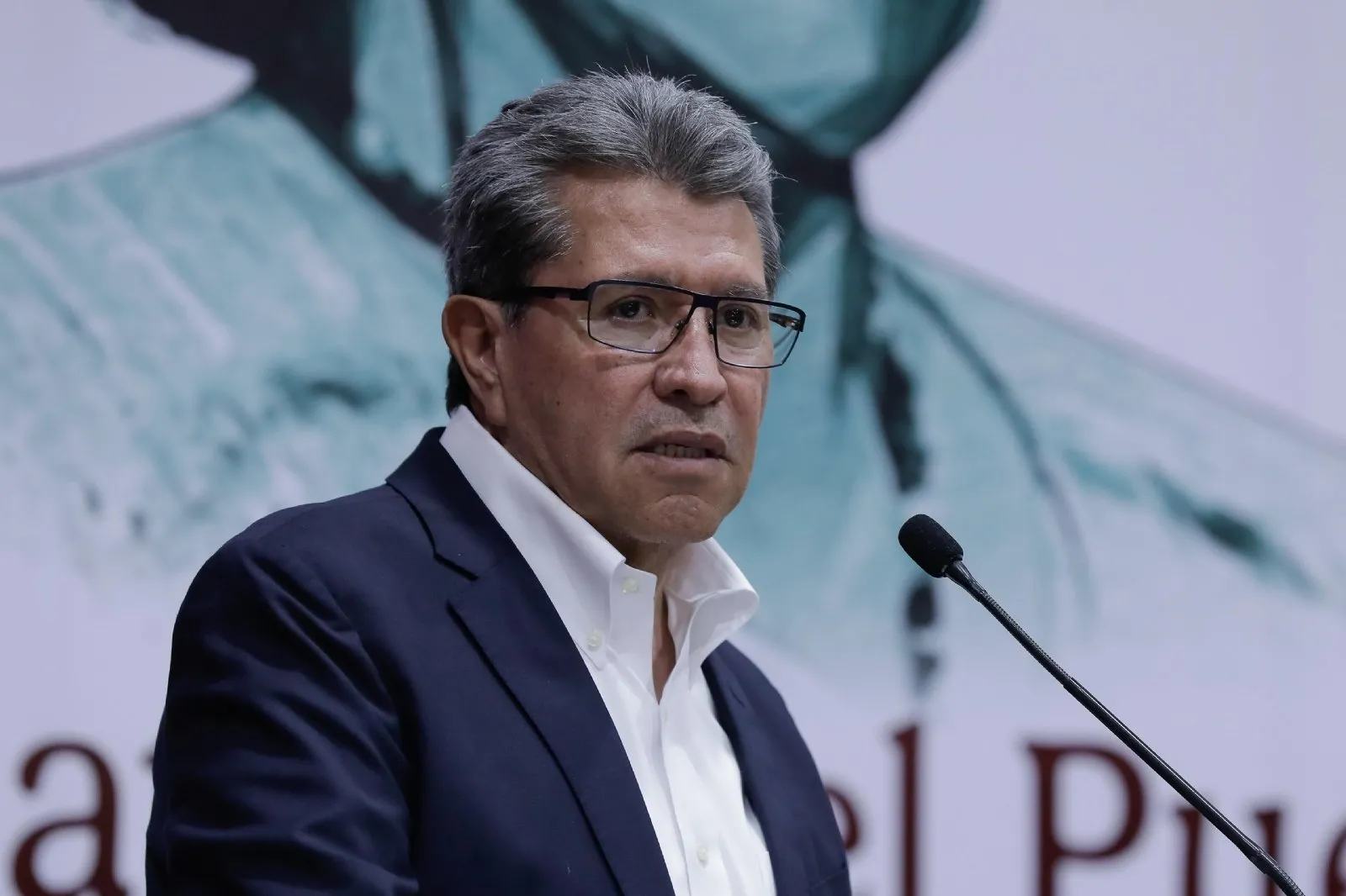 Tras llamado a marcha cristiana por diputado morenista, Monreal pide respetar laicidad en San Lázaro