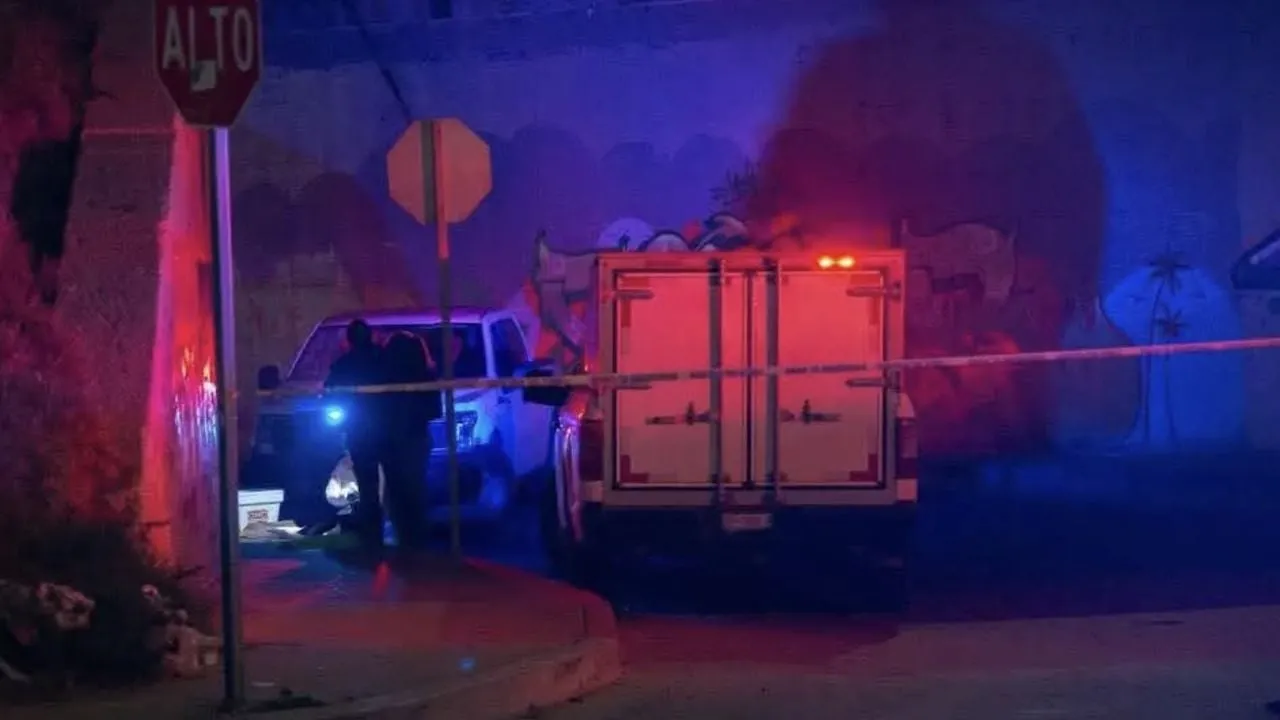Tiran dos cuerpos y encuentran una cabeza dentro de una hielera en Tijuana
