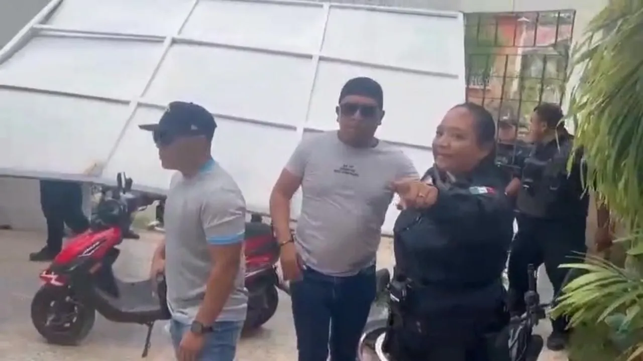 Sin orden de cateo, policía de Campeche allana domicilio, golpea y arresta a familia (Video)