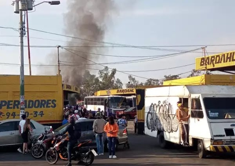 Helicóptero se desploma en Coyoacán; mueren tres personas