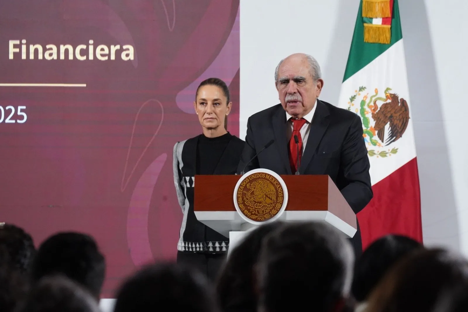 Sheinbaum alista reformas para evitar que se descongelen cuentas antes de un juicio