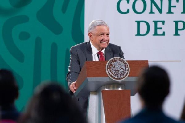 Sin espectáculo: AMLO no da detalles de su vacunación.