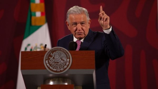 AMLO: pide al PRI y PAN a rebelarse y votar a favor Reforma Eléctrica