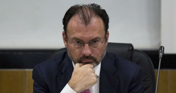 FGR da marcha atrás a petición de capturar a Videgaray por traición a la patria… por ahora